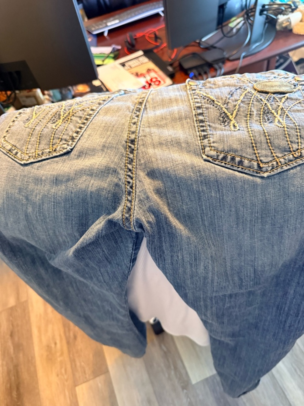 Wrangler Women’s Boot Cut Jeans - Light Blue Wash - Picture 4 of 8